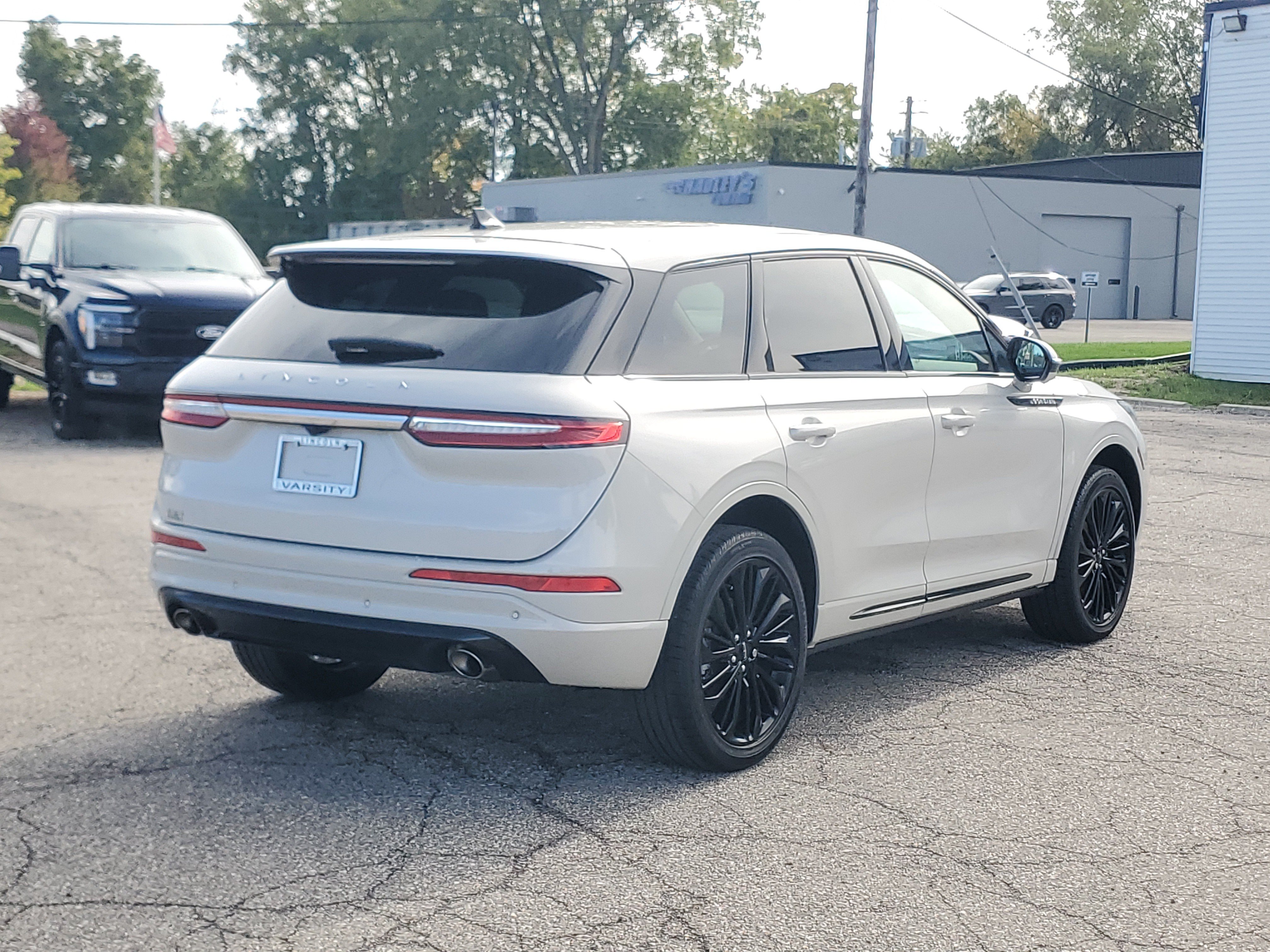 Certified 2024 Lincoln Corsair AWD w/ Equipment Group 101A image 6