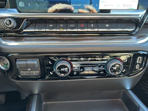 Used 2025 Chevrolet Silverado 1500 RST w/ Convenience Package II image 17