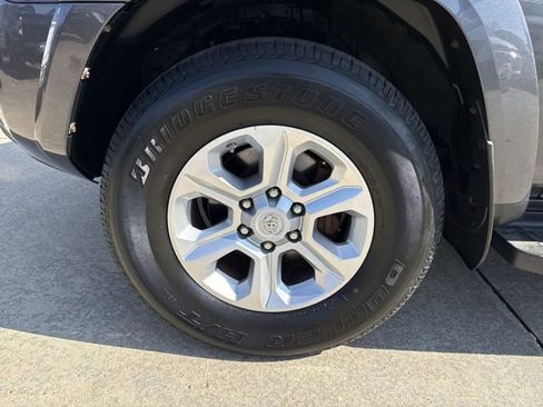 Used 2017 Toyota 4Runner SR5 image 10