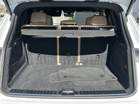 Used 2020 Porsche Cayenne image 18
