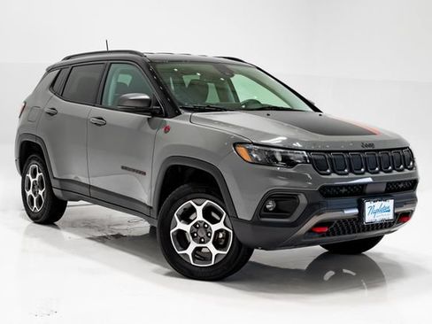 Certified 2022 Jeep Compass Trailhawk w/ Trailhawk Convenience Group AWD/4WD image 6