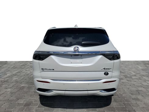 Used 2024 Buick Enclave Avenir w/ Avenir Technology Package image 4