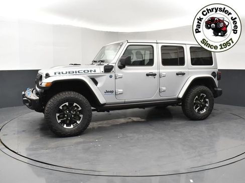 Used 2024 Jeep Wrangler Unlimited Rubicon 4xe image 3