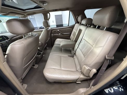 Used 2004 Toyota Sequoia Limited image 21