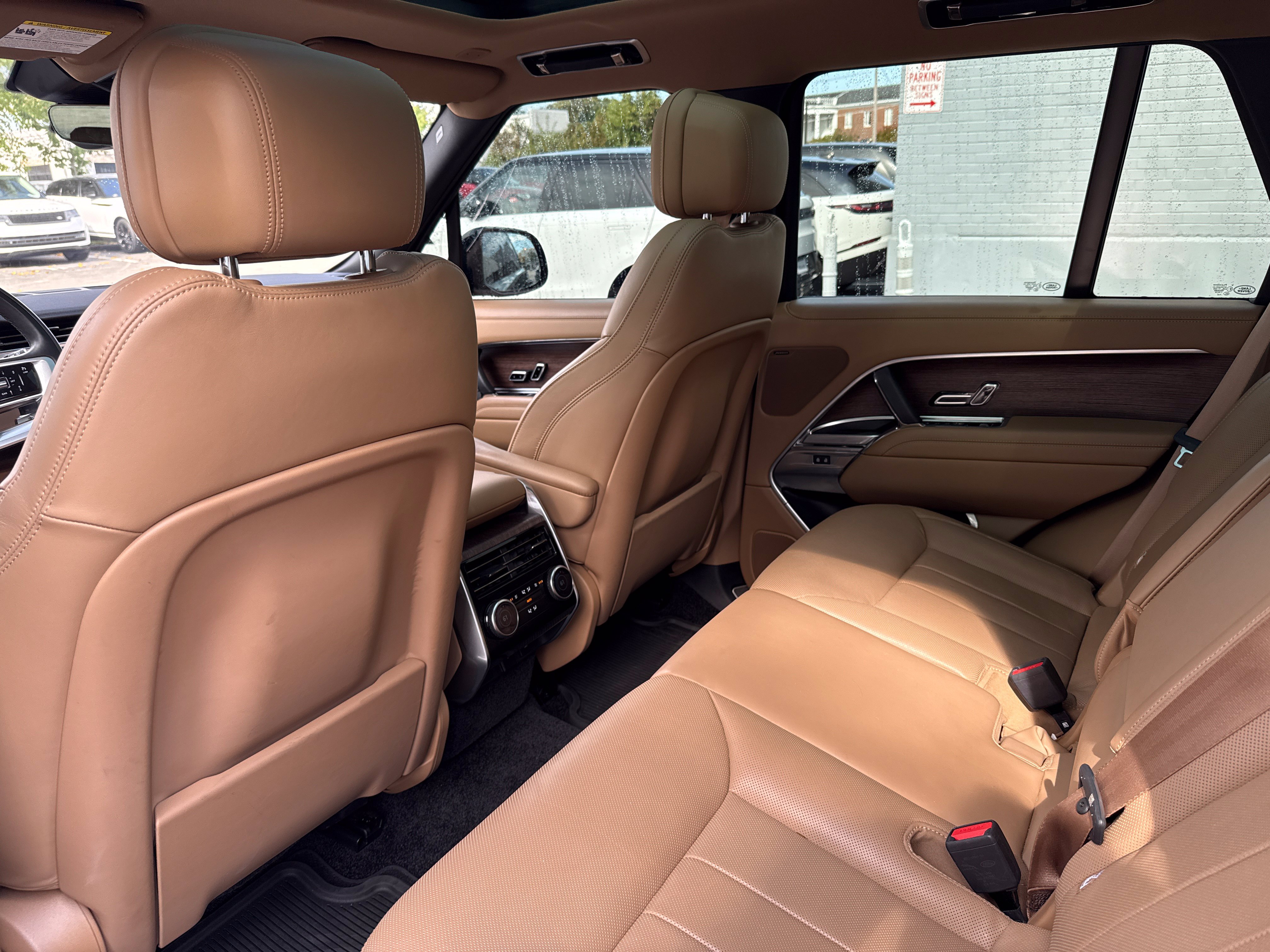 Used 2023 Land Rover Range Rover SE AWD/4WD image 9