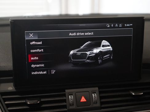 Used 2024 Audi Q5 2.0T Premium Plus w/ Premium Plus Package AWD/4WD image 23