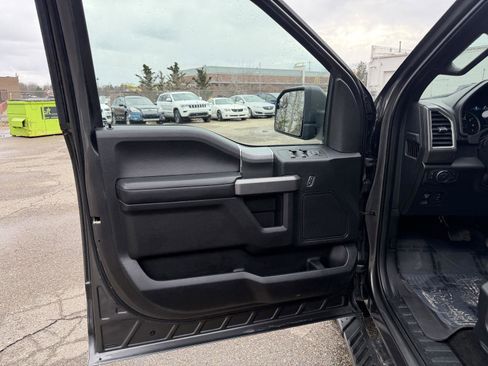 Used 2015 Ford F150 XLT w/ Equipment Group 302A Luxury image 10