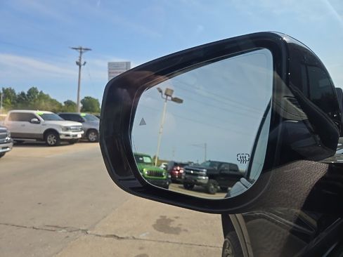 New 2025 Jeep Grand Cherokee L Limited w/ Luxury Tech Group II image 31