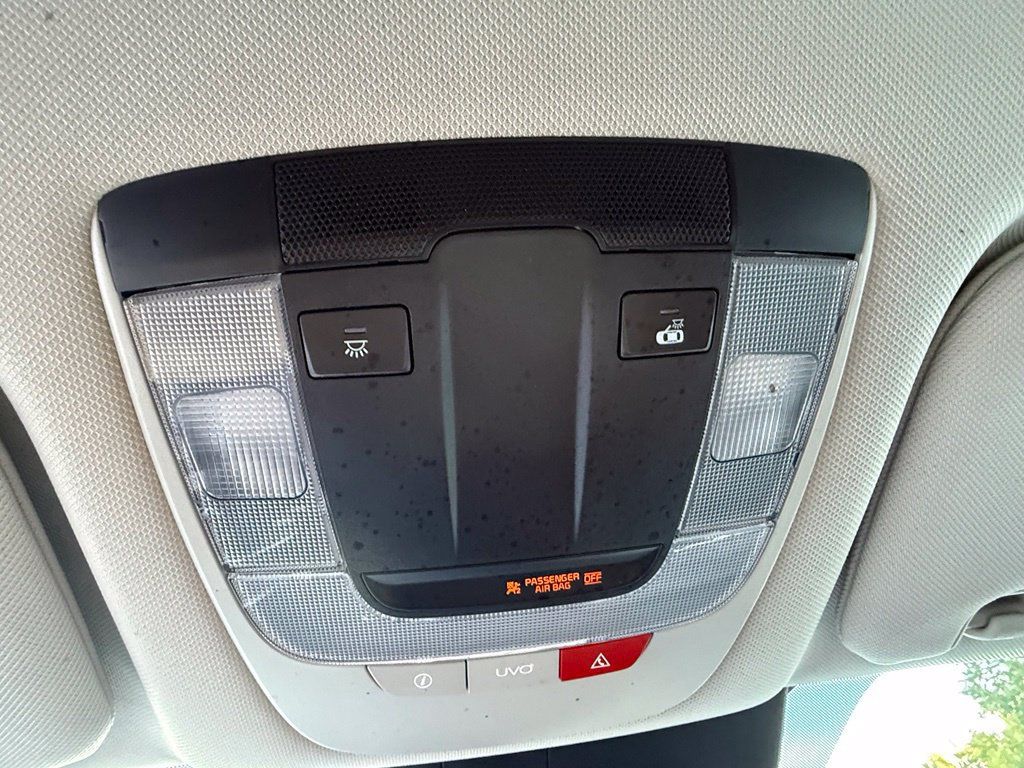 Used 2022 Kia Sorento S AWD/4WD image 31