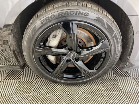 Used 2024 Audi A6 Premium Plus image 38