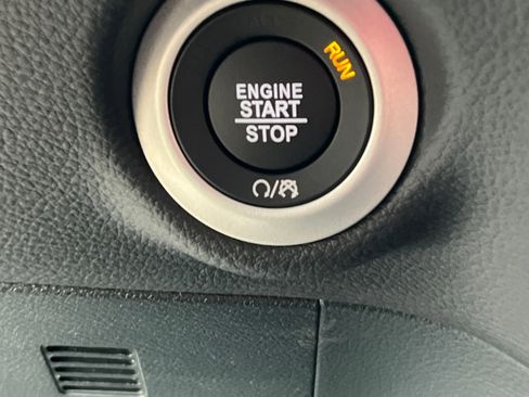 New 2026 Chrysler Pacifica Select image 49