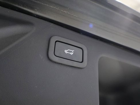 Used 2017 Land Rover Discovery Sport HSE image 20