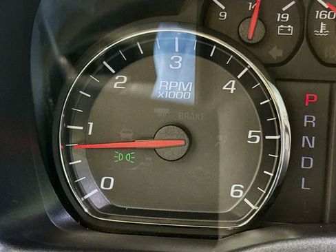 Used 2018 Chevrolet Silverado 1500 Custom w/ Custom Value Package image 14