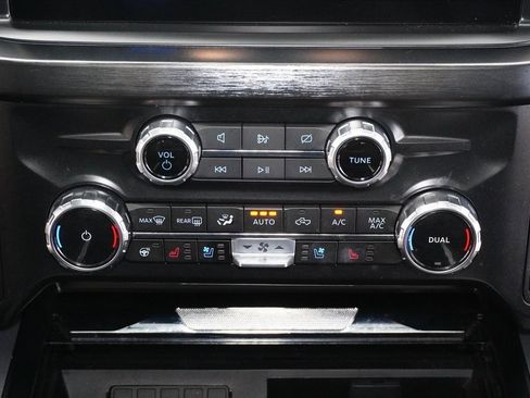 Used 2024 Ford F450 Lariat w/ Lariat Ultimate Package image 18