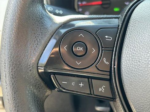 Certified 2025 Toyota RAV4 LE image 31