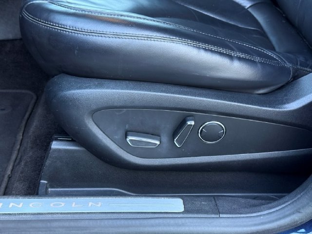 Used 2017 Lincoln MKC Select w/ Select Plus Package AWD/4WD image 13