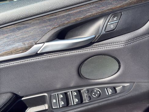 Used 2015 BMW X5 xDrive35i image 11