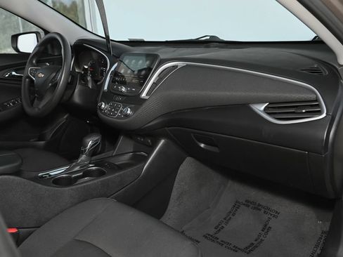 Used 2023 Chevrolet Malibu LT FWD image 42