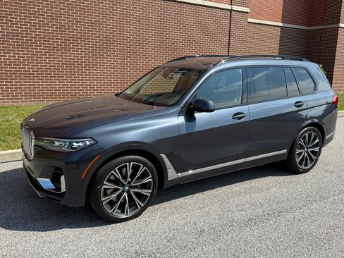 Used 2021 BMW X7 xDrive40i w/ Cold Weather Package AWD/4WD image 3