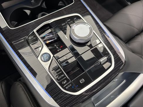 Certified 2026 BMW X5 xDrive50e w/ Executive Package image 34