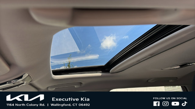 Certified 2024 Kia Seltos SX w/ SX Sunroof Package AWD/4WD image 11
