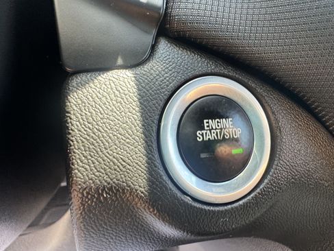 Used 2024 Chevrolet Equinox RS FWD image 27