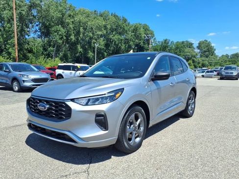 Certified 2023 Ford Escape ST-Line w/ Equipment Group 301A FWD image 3