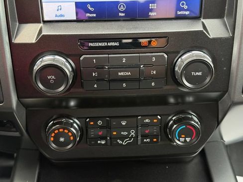 Certified 2021 Ford F250 XLT w/ XLT Premium Package AWD/4WD image 12