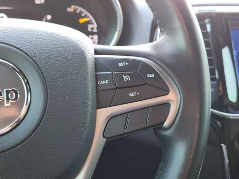 Used 2020 Jeep Grand Cherokee Altitude image 28