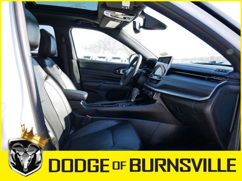 Used 2023 Jeep Compass High Altitude image 16