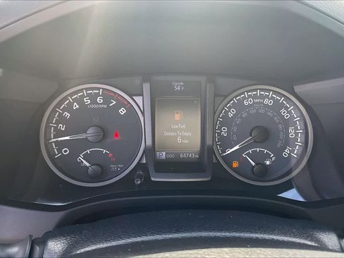 Used 2020 Toyota Tacoma TRD Off-Road w/ TRD Premium Off Road Package image 22