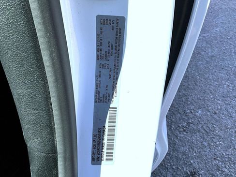 Used 2025 Chrysler Pacifica Select image 25