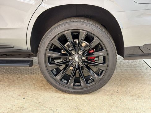Certified 2025 Cadillac Escalade V AWD/4WD image 9