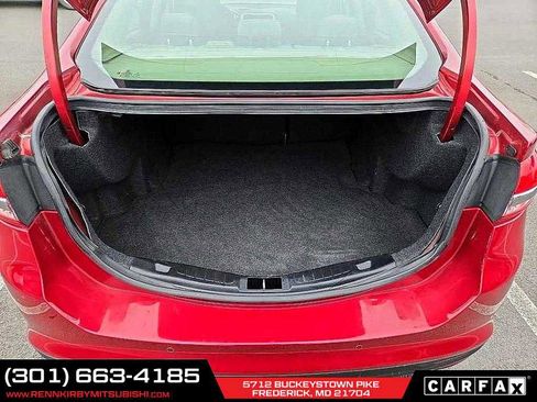 Used 2017 Ford Fusion SE w/ Fusion SE Technology Package image 30