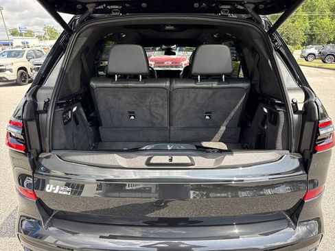 Used 2025 BMW X7 M60i AWD/4WD image 46