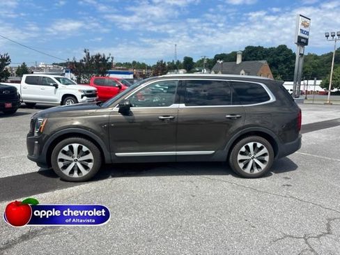 Used 2022 Kia Telluride S AWD/4WD image 3