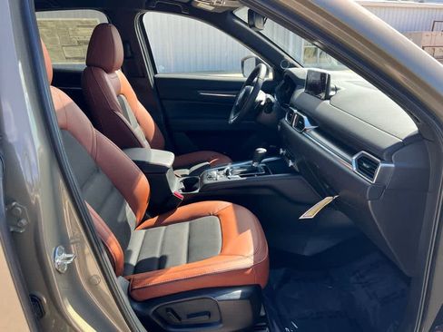 Used 2025 MAZDA CX-5 Carbon Edition image 18