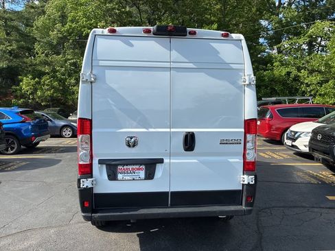 Used 2025 RAM ProMaster 2500 w/ Convenience Group FWD image 6