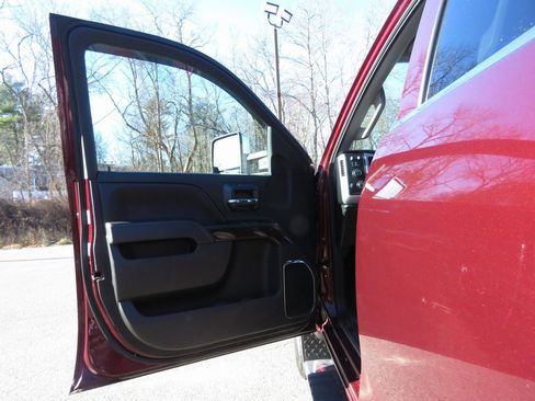 Used 2016 GMC Sierra 2500 SLT w/ Snow Plow Prep Package image 9