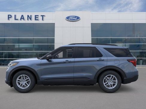 New 2026 Ford Explorer Active RWD image 3