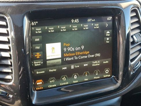 Used 2018 Jeep Compass Limited w/ Navigation Group AWD/4WD image 18
