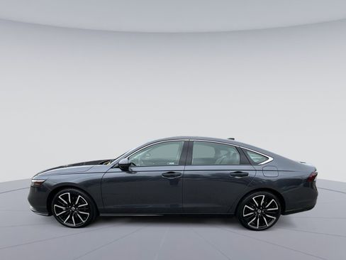 Used 2025 Honda Accord Touring image 6