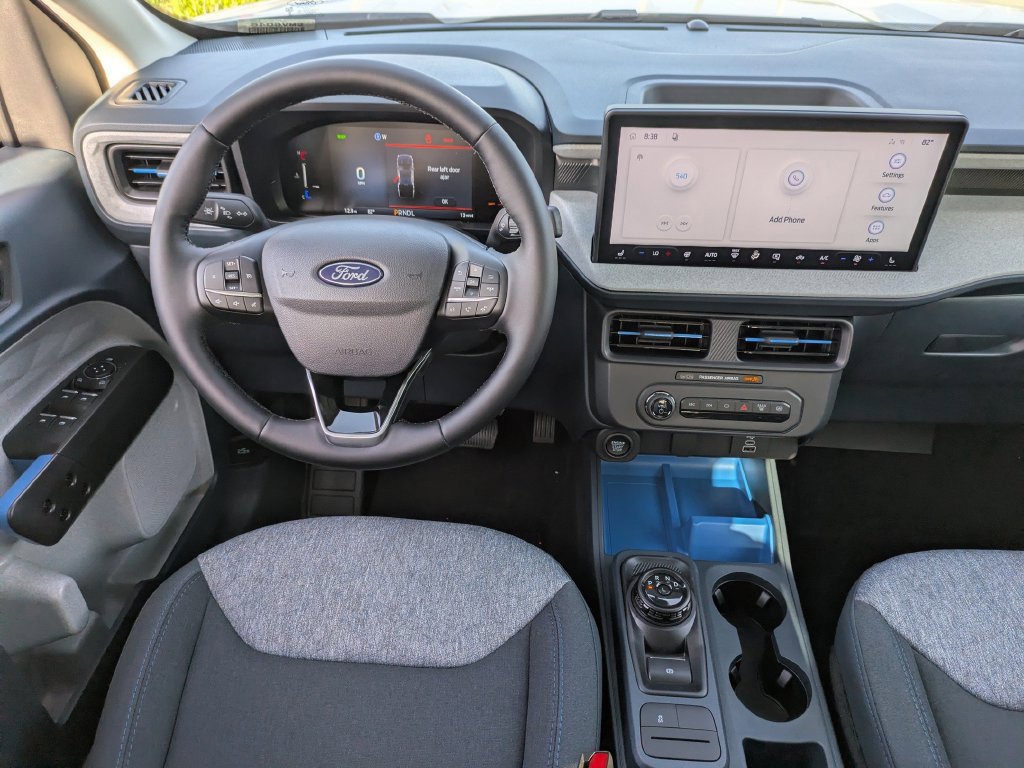 New 2026 Ford Maverick XLT w/ XLT Luxury Package FWD image 14