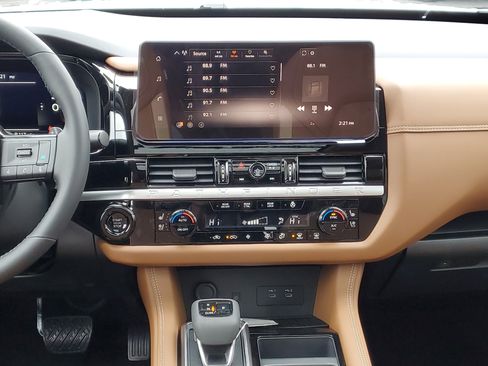 New 2026 Nissan Pathfinder Platinum AWD/4WD image 27
