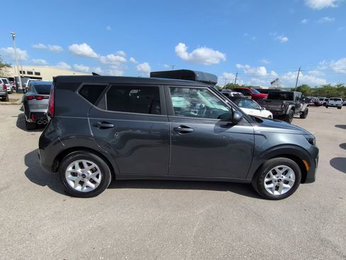 Used 2024 Kia Soul LX w/ Option Group 015 image 4
