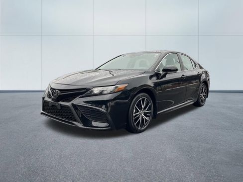Certified 2024 Toyota Camry SE w/ Blackout Package (TMS) image 2