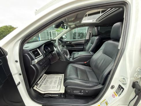 Used 2018 Toyota Highlander Limited w/ Protection Package #3 AWD/4WD image 24