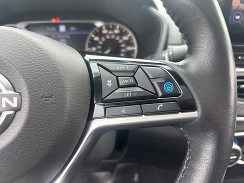 Used 2024 Nissan Altima 2.5 SL AWD/4WD image 12