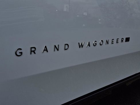 New 2026 Jeep Grand Wagoneer L Limited w/ Premium Group II AWD/4WD image 19