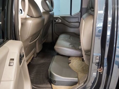 Used 2016 Nissan Frontier SL image 20